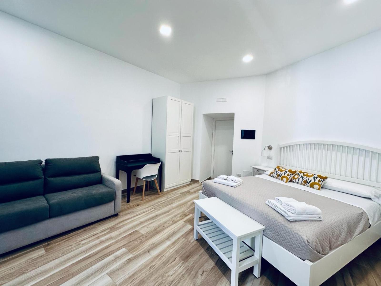 B&B Lara'S Home By I Borbone Napoli Exterior foto