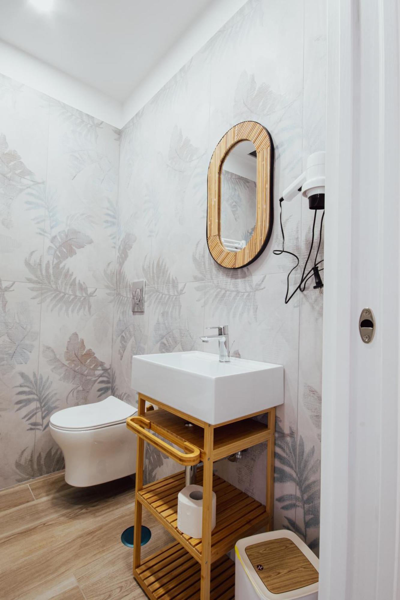 B&B Lara'S Home By I Borbone Napoli Exterior foto