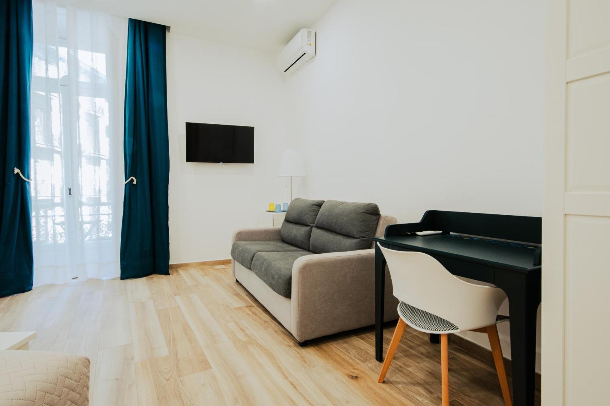 B&B Lara'S Home By I Borbone Napoli Exterior foto